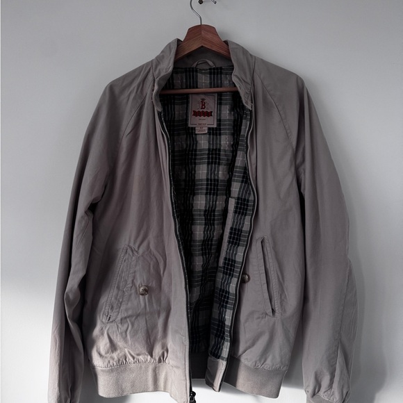 Gray Lightweight Shirt Jacket with Plaid Lining